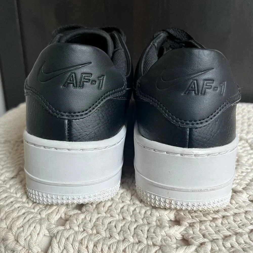 Nike Air Force 1‎ Sage Low Women's Size 6.5 Sneakers Black White AR5339-002